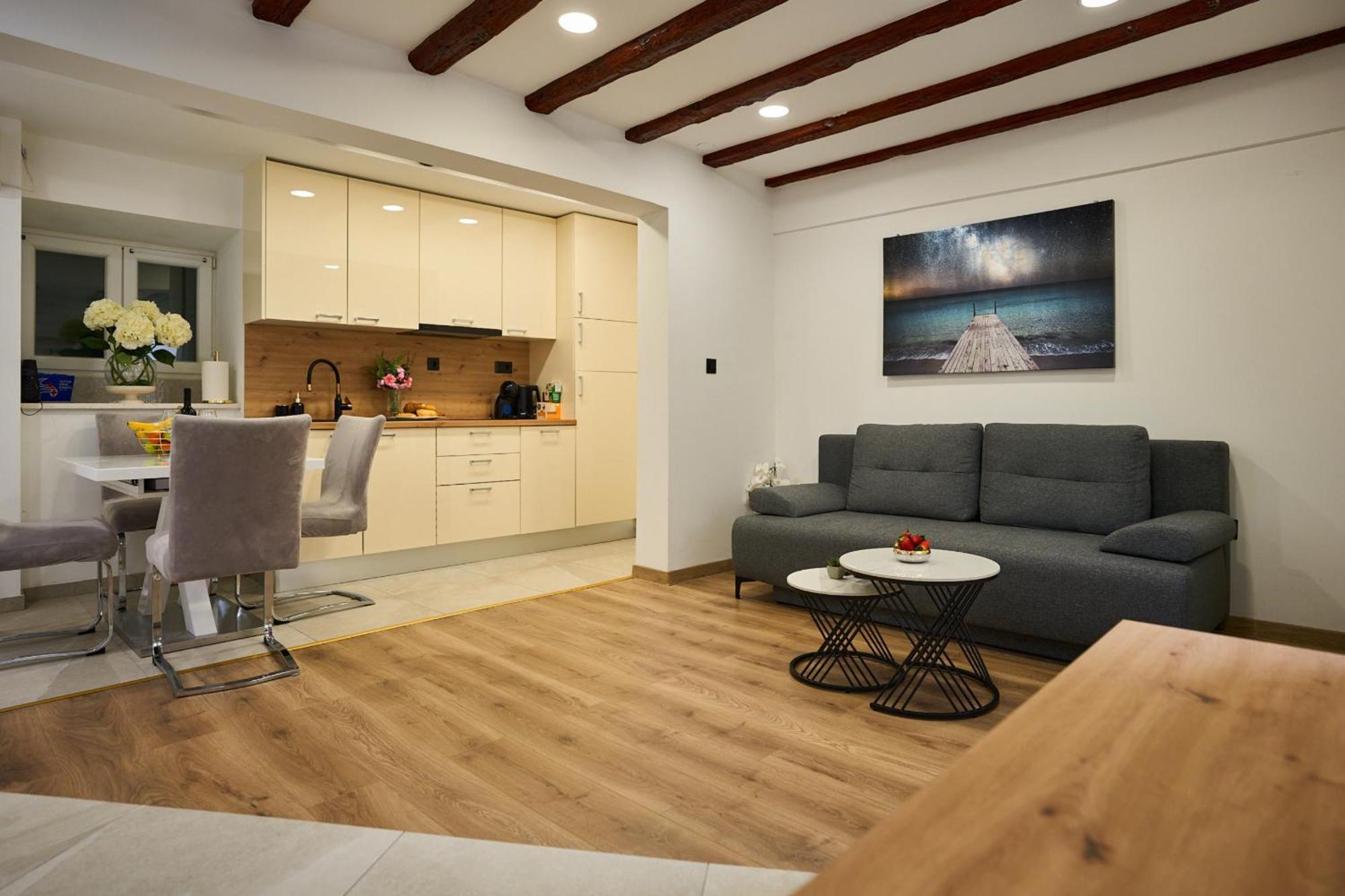 Bernard Deluxe Renovated Peaceful Old Town Gem Daire Split Dış mekan fotoğraf